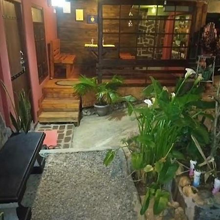 Homeaway Homestay Хаттон Экстерьер фото