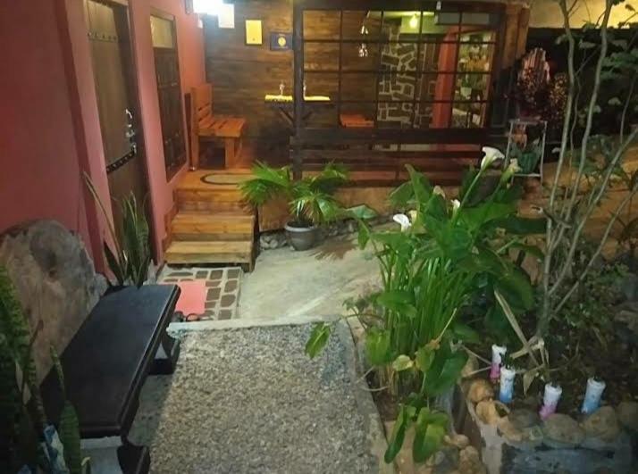 Homeaway Homestay Хаттон Экстерьер фото